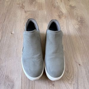 Dr. Scholl's gray suede wedges